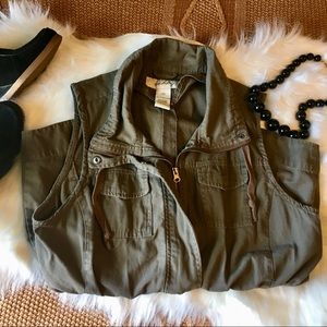 SEBBY OLIVE GREEN COTTON UTILITY VEST